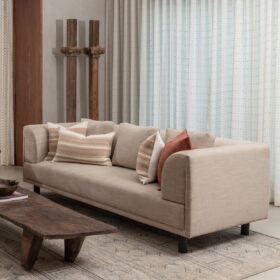 MORSTONE Three-Seater Teakwood Sofa – Beige Upholstery & Sculpted Silhouette